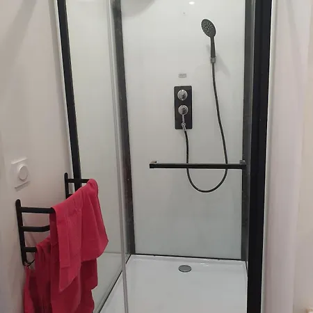 2 On The Ground Floor 50m From The Γκρανβίλ
